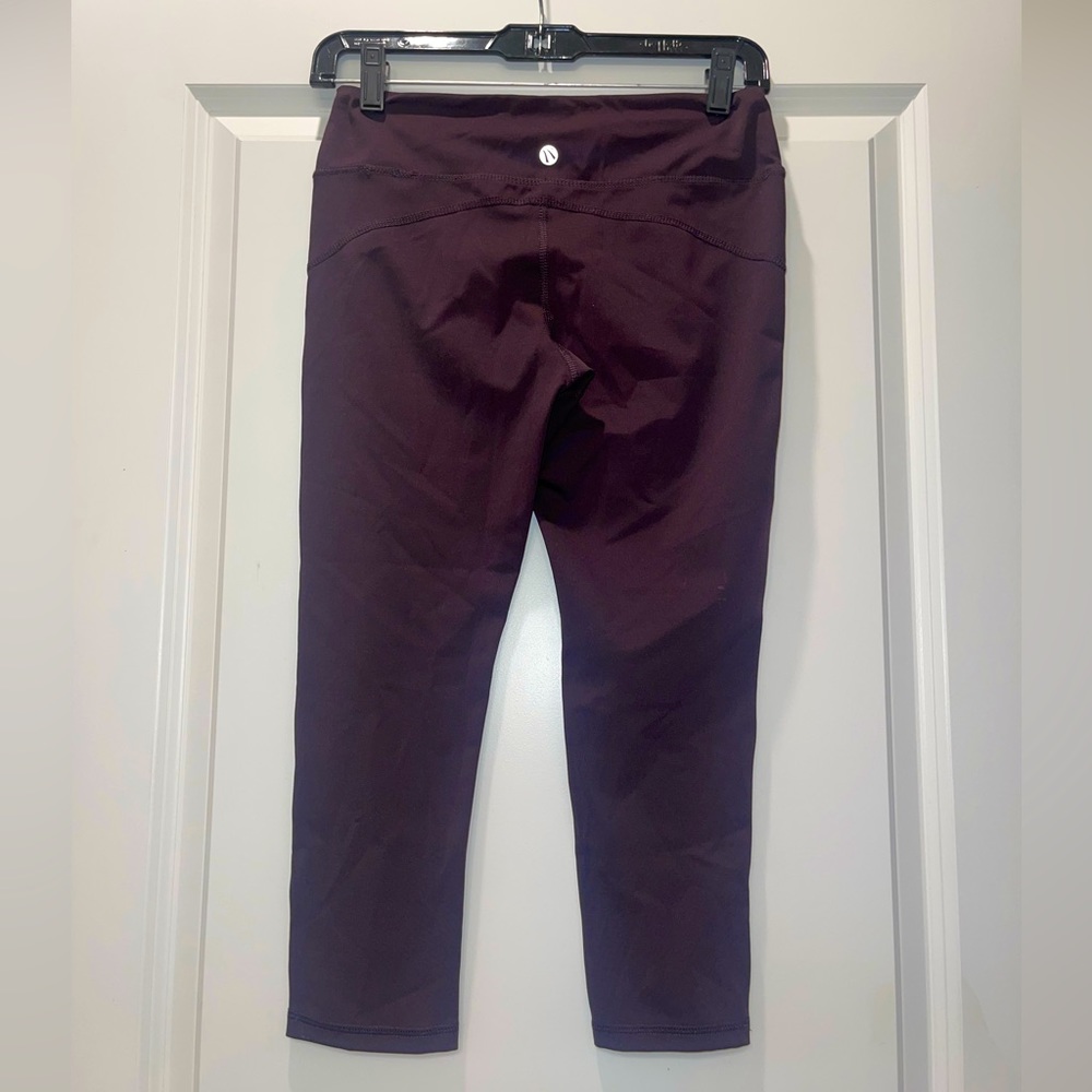 Marina Sport | Plum Capri Athletic Leggings